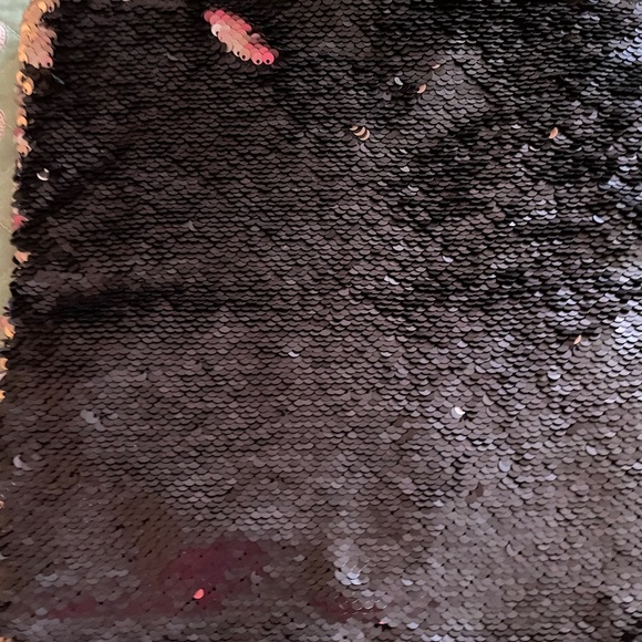 Stella and Dot reversible sequins pouch - Picture 3 of 6